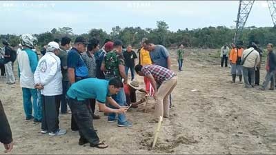 Camat Zarman Bantah Ada Jual Beli Tanah Kuburan, ''Camat dan Lurah Cuma Diundang Datang''