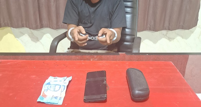 Dibalik Profesi Tukang Jahit Baju,  Dia Juga Berprofesi Sebagai Penjual  Sabu dan Ganja...