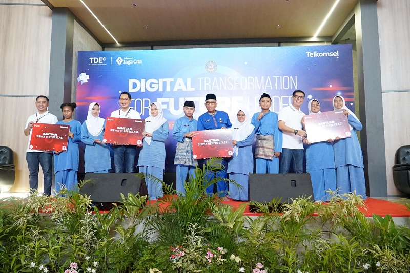 Telkomsel Digital Empowering for Community, Persiapkan Siswa SMAN 1 Tanjungpinang  Hadapi  Persaingan  Era Digital