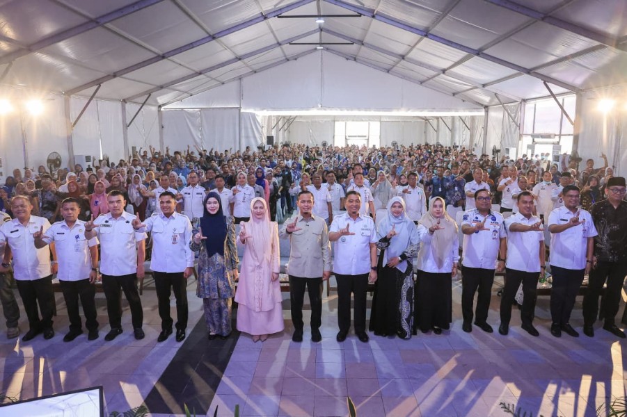 Wali Kota Ingatkan Setiap Kebijakan Harus Sesuai Aturan