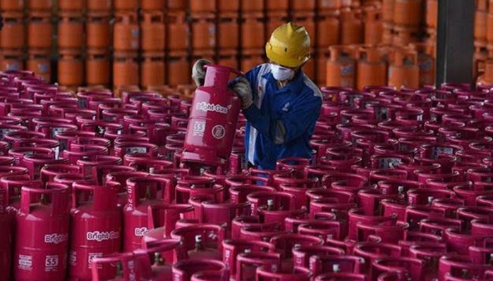 PERIH!  Harga Elpiji Non Subsidi 5,5 Kg dan 12 Kg Naik Mulai Hari Ini...