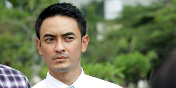Empat Orang Kepercayaannya Terjaring OTT Suap Ketok Palu APBD, KPK Segera Cegah Gubernur Zumi Zola