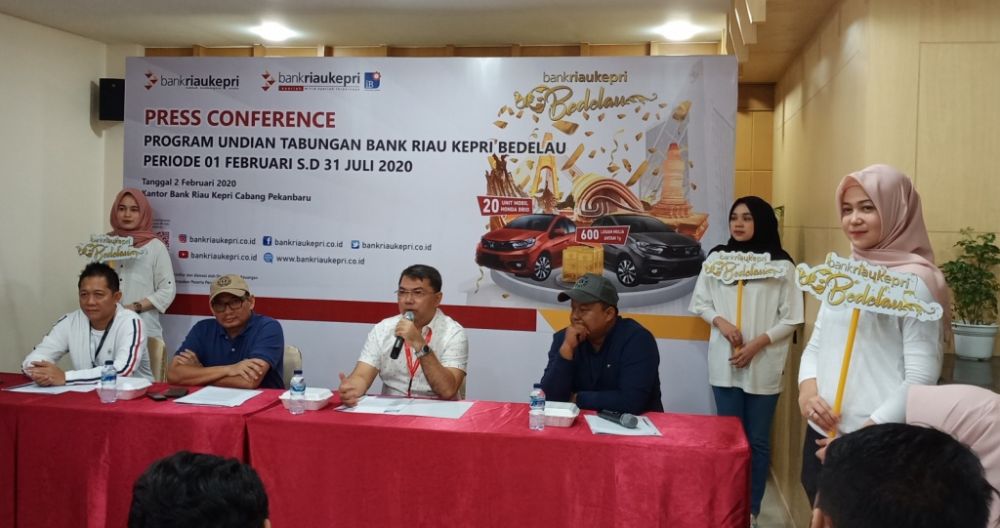 Bedelau, Bank Riaukepri Bagi-bagi 20 Mobil Brio dan 600 Keping Emas