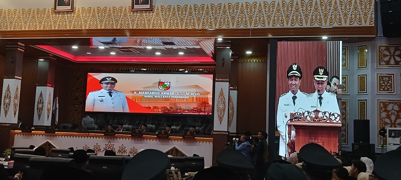 Agung Sampaikan Pidato Politik Pertama di Gedung DPRD Pekanbaru