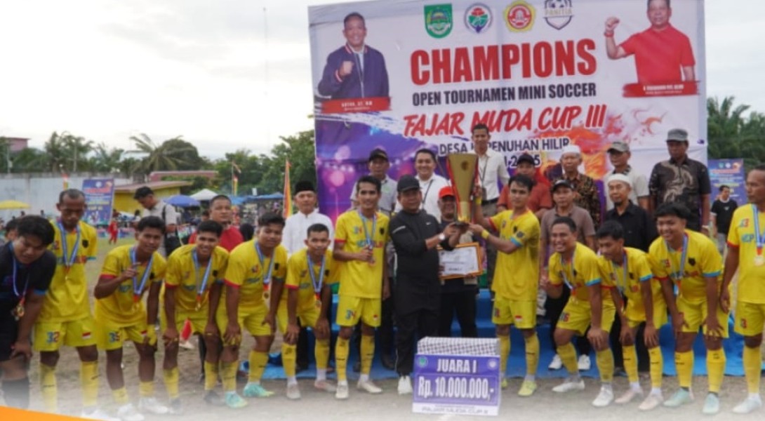 Wabup Syafaruddin Poti Hadiri Laga Final Turnamen Mini Soccer Fajar Muda Cup III