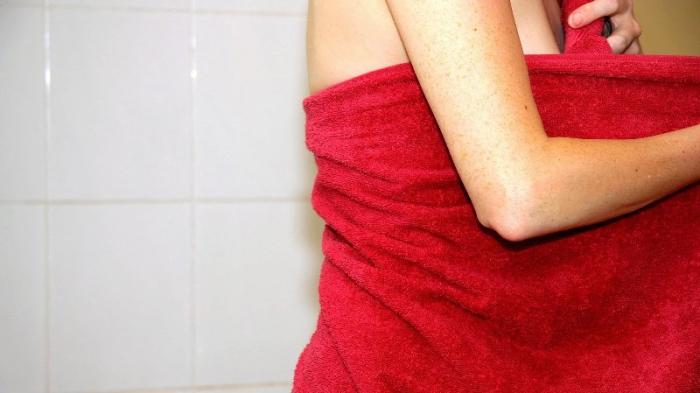 KURANG AJAR... Mahasiswi Cantik PIP Makassar Trauma Usai Ditampar Pakai Sendal dan Ditelanjangi Empat Seniornya Saat Mandi