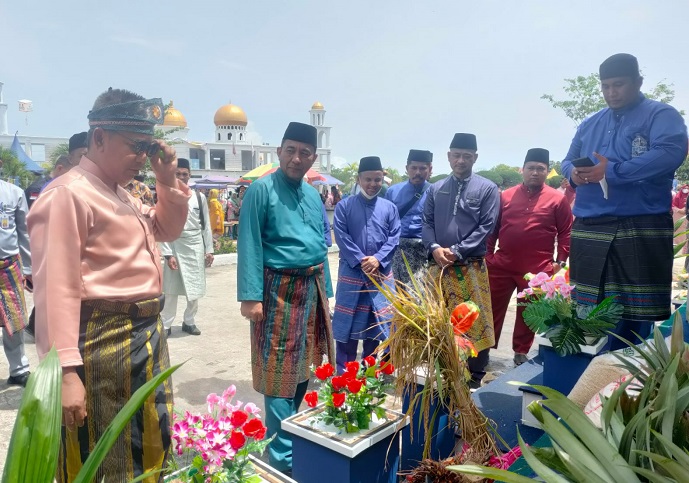 Wakil Bupati Inhu Ikut Hadiri Pawai Taaruf MTQ Provinsi di Bagansiapiapi
