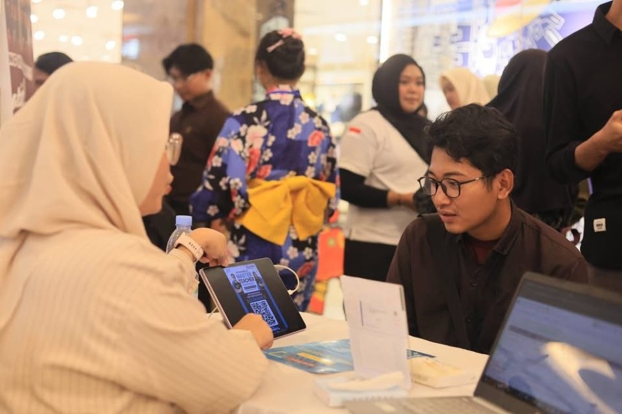 Empat Ribu Lebih Pelamar Memadati Pekanbaru Job Fair 2026
