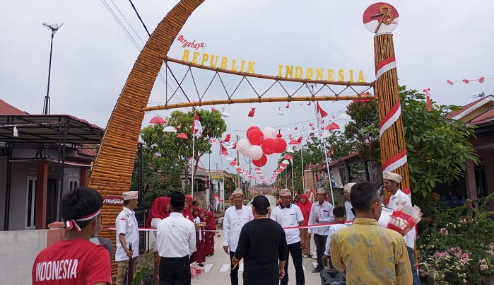 Manfaatkan Bahan Limbah, Begini Semarak Kampung Wisata Merah Putih di Kampar
