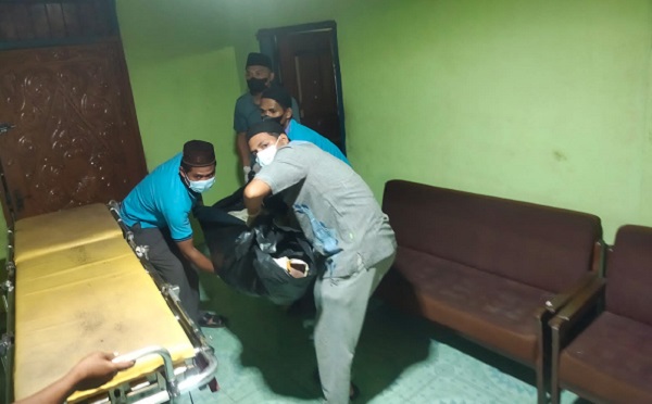 Lansia Ditemukan Meninggal Dunia di Ujung Batu