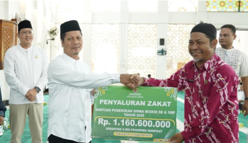 Di Momen Maulid Nabi, Pemkab Kuansing Salurkan Bantuan Pendidikan untuk 6.550 Siswa SD dan SMP