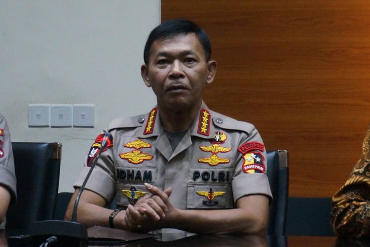 Selamatkan Bangsa dari Corona, Kapolri Imbau Semua Polisi Muslim Salat Istighasah Serentak Pukul 18.30 WIB