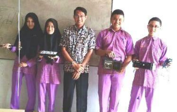 HEBAT...Siwa SMKN 1 Benai Berhasil Uji Coba Pemancar Radio dengan Jangkauan 1 KM