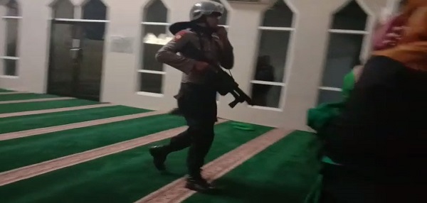 MUI Kecam Polisi Tangkap Mahasiswa ke Dalam Masjid Pakai Sepatu, Polda Akhirnya Minta Maaf