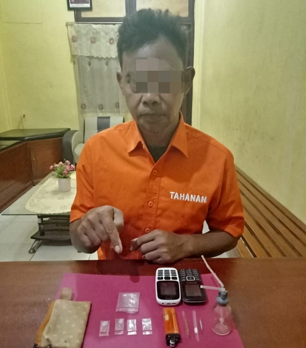Polsek Tapung Hulu Tangkap Seorang Pengedar Sabu di Desa Danau Lancang
