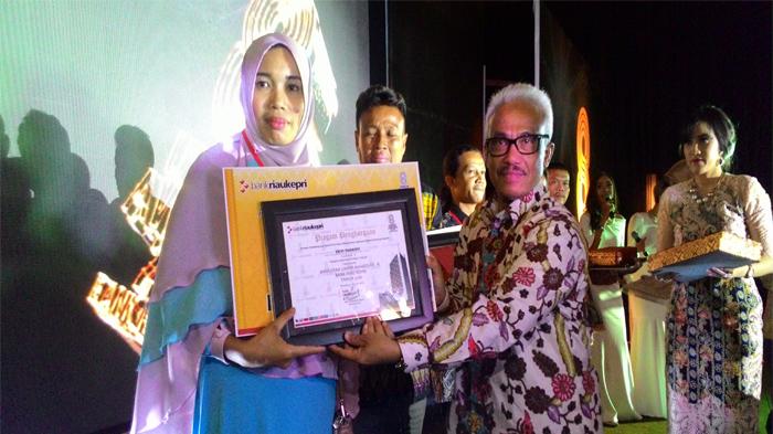 Bank Riau Kepri Berikan Anugerah UMKM Award pada 20 Pelaku Usaha di Riau Kepri.