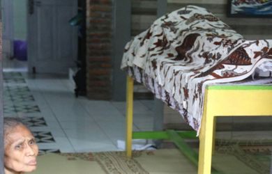 TRAGIS...Pesta Miras Sambil Makan Daging Babi dan Anjing, 3 Warga Jogja Tewas Mengenaskan