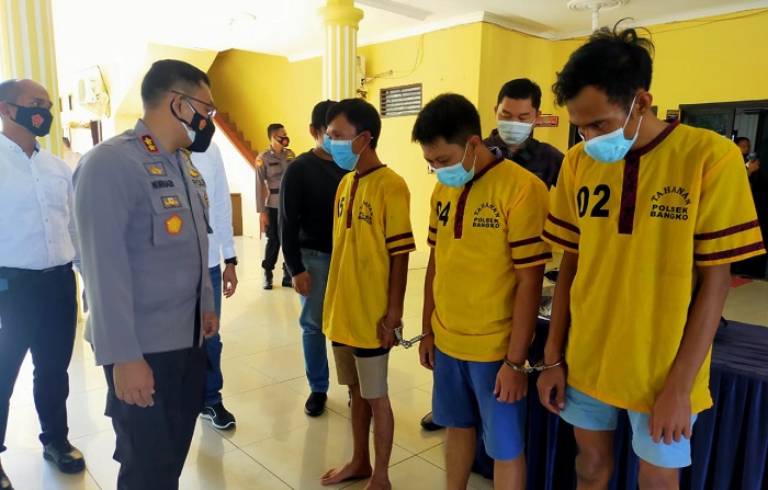 Gila Cui...Modal Cungkil Gigi, Tiga Pria Ini Berhasil Sikat Rp75 Juta Milik Fatimah