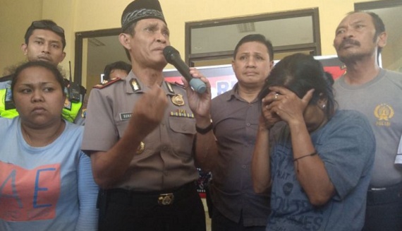 Dikira Penculik Anak Pakai Parang, Perempuan Ini Ditangkap, Warga Emosi, Motornya Dibakar