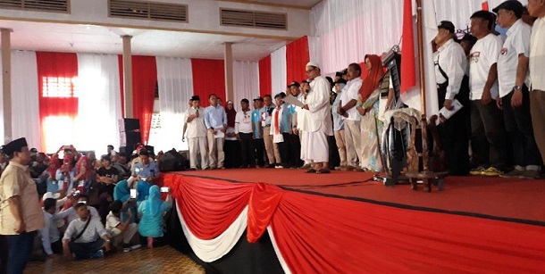Prabowo Dibuat Salah Tingkah oleh Ribuan Warga Yogjakarta yang Bilang Cie...Cie...''Loh, Ini Kok Jadi Ramai..ha..ha..ha....''