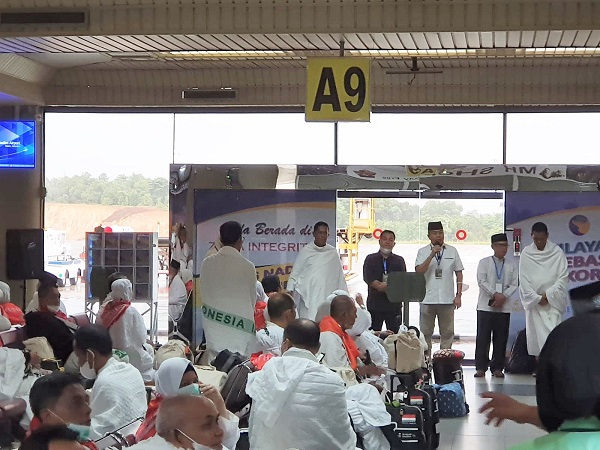 Kloter 6 Jemaah Haji Pekanbaru Diberangkatkan dari Embarkasi Batam