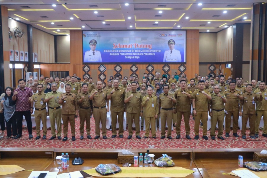 Wawako Pekanbaru Buka Sosialisasi Pembentukan Koperasi Merah Putih