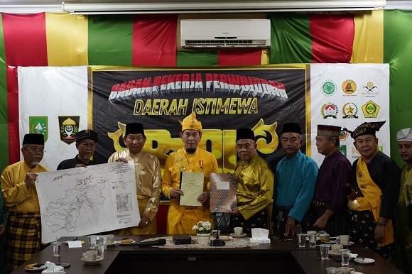 Raja Gunung Sahilan Berkomitmen Wujudkan Daerah Istimewa Riau
