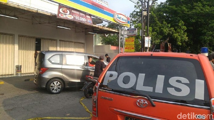 KEJAM...Kasir Indomaret Tewas Ditikam di Ruang Brankas, Polisi: Rampoknya Juga Pakai Seragam Indomaret