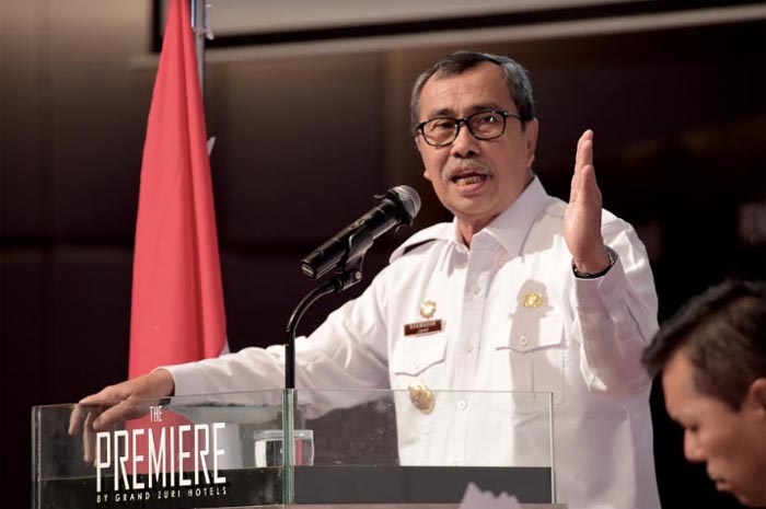 Berlakukan SOTK Baru, Gubri Tunjuk Lima Plt Kepala Dinas, Pejabat Lama Jadi Staf Biasa