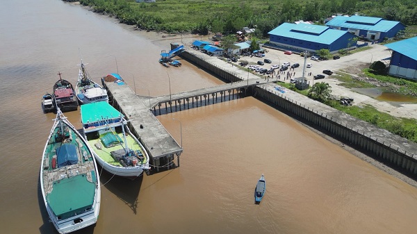Bupati Herman Tinjau Progres Pelabuhan Trayek Ro-Ro Tembilahan-Batam