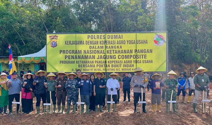 Polres dan Pemkot Dumai Tanam Jagung Komposit di Lahan Koperasi Agro Yoga Usaha