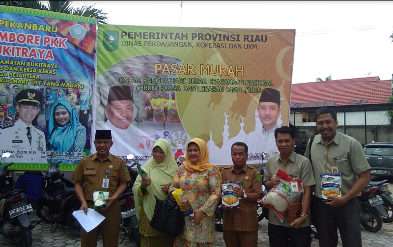 Antisipasi Lonjakan Harga, Pemprov Riau Adakan Pasar Murah di Kecamatan Bukitraya 