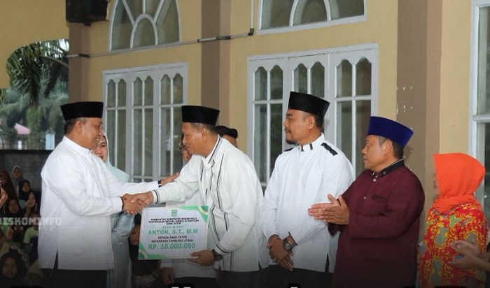 Bupati Pastikan Pembangunan Jalan Penghubung Desa Bangun Jaya-  Payung Sekaki