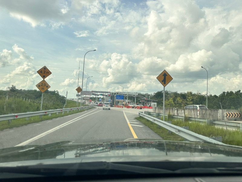 Libur Panjang Jalan Tol Trans Sumatera Arus Kendaraan Meningkat