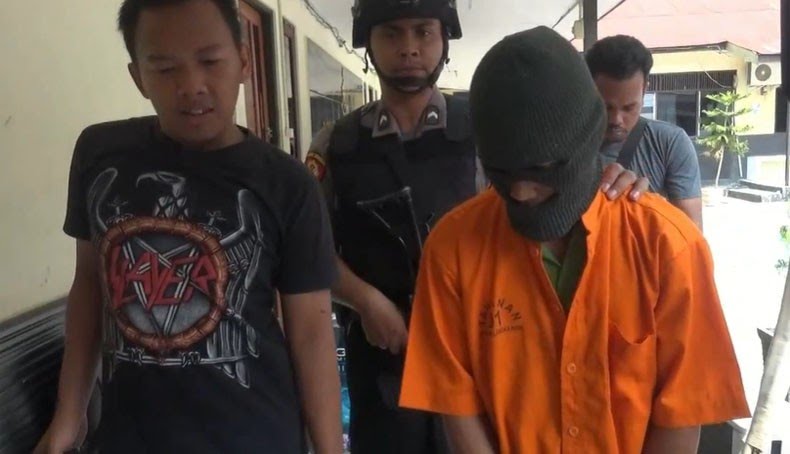 Tak Sengaja Tusuk Anaknya Pakai Pisau hingga Tewas, Ayah: Saya Khilaf, Saya Menyesal Seumur Hidup