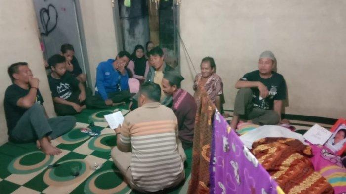 Oh Tuhan, Putus Cinta, Siswi Tewas Usai Minum Racun Rumput  