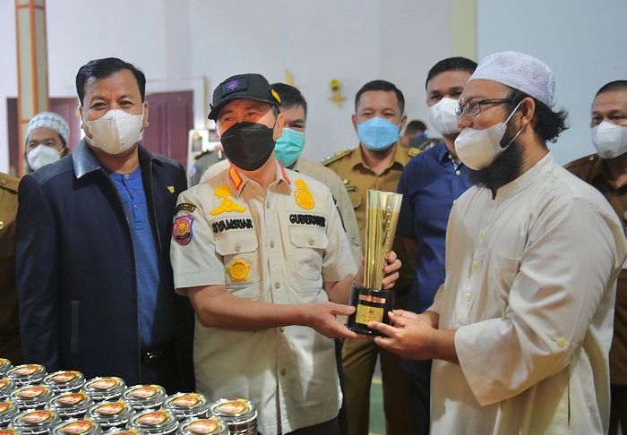 Kunjungi Tempat pengolahan Madu di Sungai Kering, Syamsuar Dengar Curhat Pelaku Usaha...