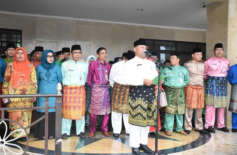 Walaupun Diguyur Hujan, Pemkab Kampar Tetap Gelar Upacara Pencanangan Muatan Lokal Budaya Melayu 