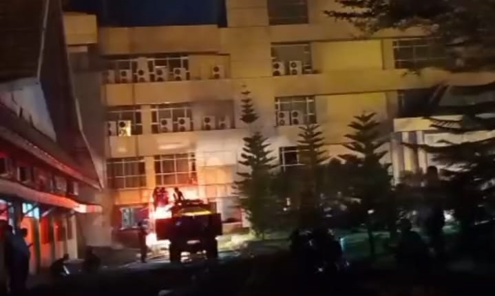 Kantor Bupati Inhil Terbakar