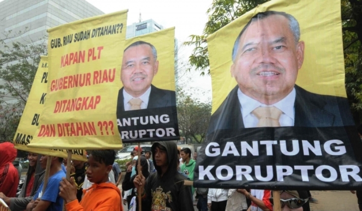 Demo di KPK, Massa GNKIB Minta Plt Gubernur Riau Ditangkap