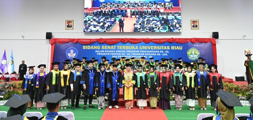 Unri Wisuda 1.909 Lulusan dari 10 Fakultas