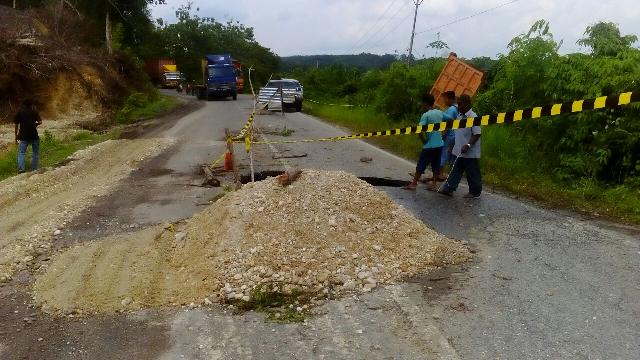 Alhamdulilah, Jalan Nasional yang Amblas di Desa Kebun Lado-Kuansing Sudah Diperbaiki