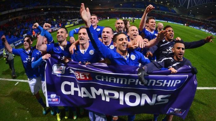 Juara Liga Inggris, Leicester Tutup Dongengnya dengan Trofi