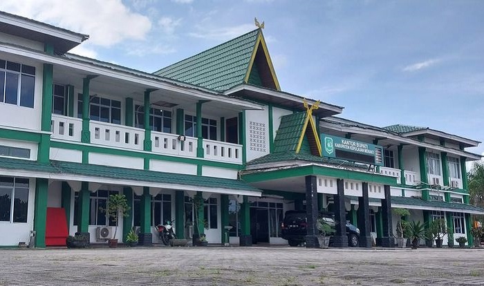 Pemkab Meranti Klarifikasi  Terkait  Pemblokiran Jalan di Komplek Kantor Bupati