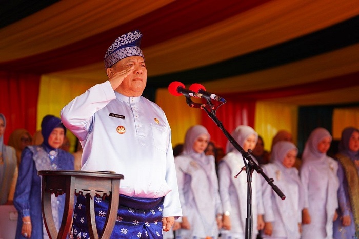 Plt Gubernur Riau Pimpin Upacara Hari Jadi ke-69 Provinsi Riau