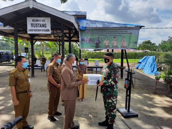 Wawako Ikuti Acara KAMAPAN di Lanud Roesdin Nurjamin Bersama Danlanud