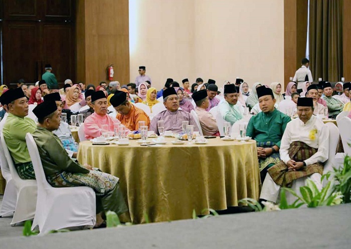 Bupati Alfedri Hadiri Pelaksanaan Halal bi Halal Masyarakat Siak di Pekanbaru