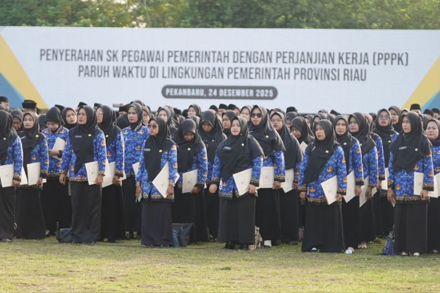 2.505 PPPK Paruh Waktu Terima SK, Plt Gubri Ingatkan Profesionalisme Kerja