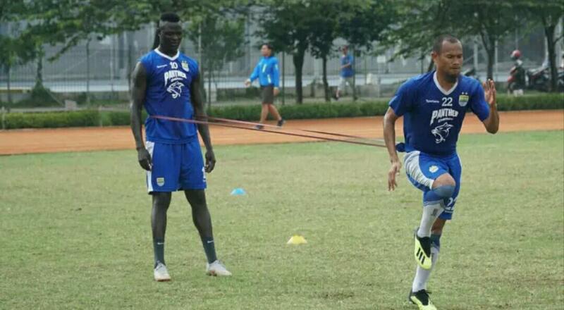 Diberi Libur Sepekan, Kapten Persib Mudik ke Pekanbaru