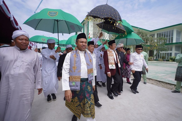 Gubernur Riau Resmikan Institut Islam Internasional Basma, Cetak Generasi Unggul